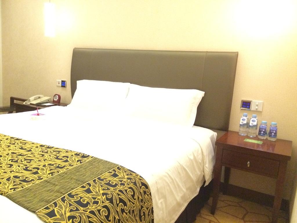 Guangdong Hotel Shenzhen Room photo